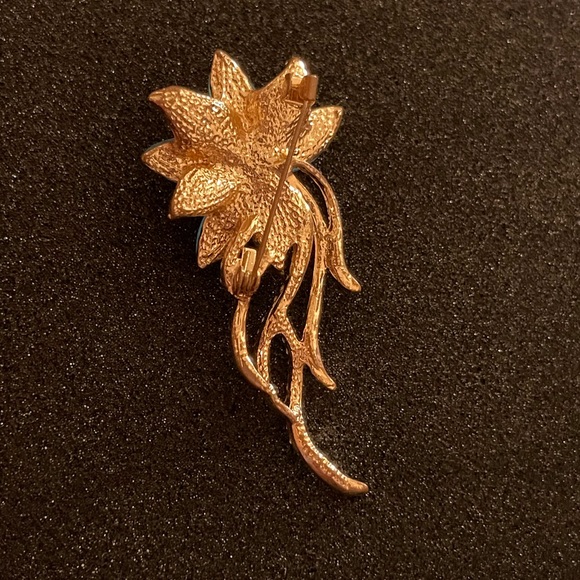 Brooch Pin - Picture 4 of 6